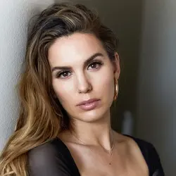 Christy Carlson Romano
