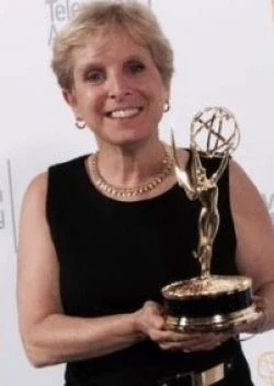 Mary Lou Belli