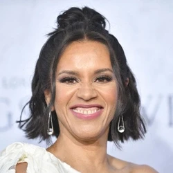 Sara Zwangobani