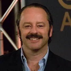 Gil Bellows