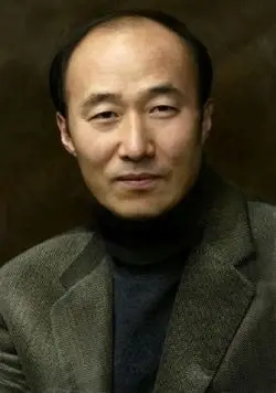 Yoon Joo-sang