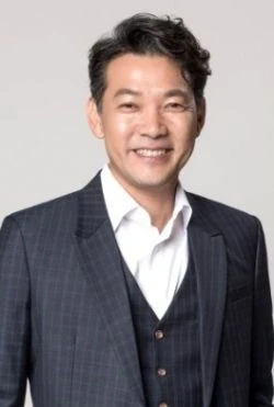 Jung Jin Young