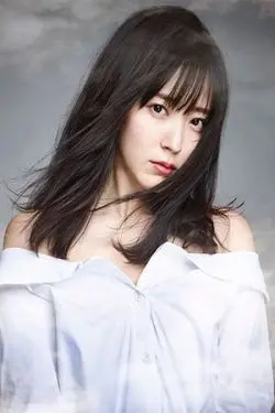 Airi Suzuki