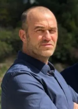Simon Mirren