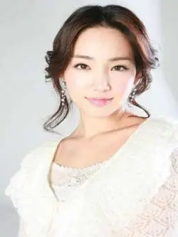 Lee Yu-Ri