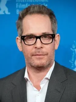 Tom Hollander