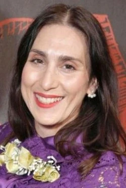 Lesley Arfin