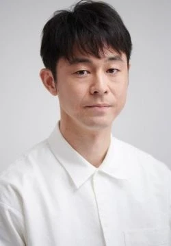Tomomitsu Adachi