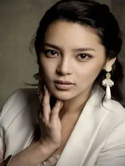 Park Si-Yeon