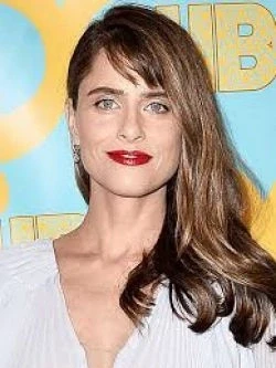 Amanda Peet