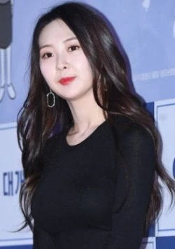 Lee Young Yoo