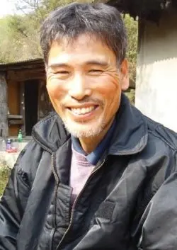 Hong Suk Youn