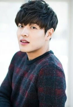 Kang Ha Neul