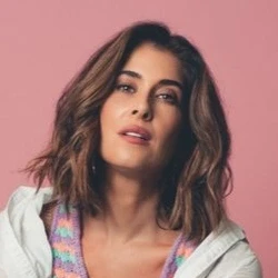 Krizia Bajos