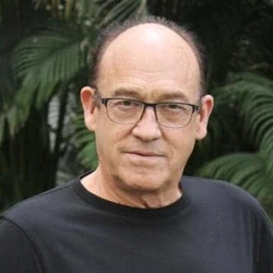 Chuck Russell