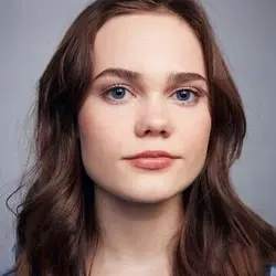 Oona Laurence