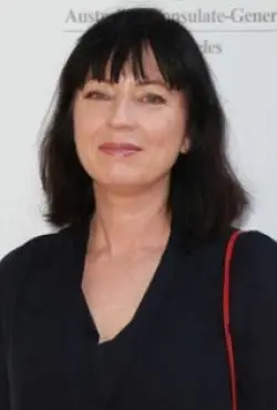 Tracey Robertson