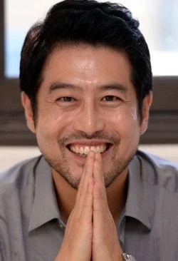 Lee Yoon gun