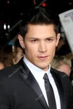 Alex Meraz