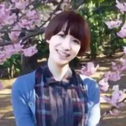 Emeru Komatsu