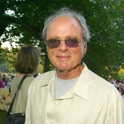 Harris Yulin