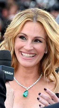 Julia Fiona Roberts