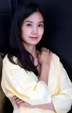 Kim Si Eun