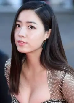 Ryu Hwa young