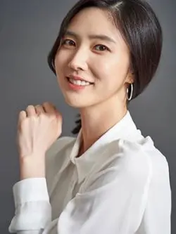 Lee Soo-Kyung
