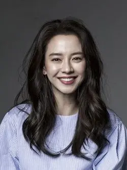 Song Ji-Hyo