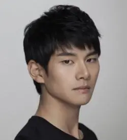 Lee Yi Kyung